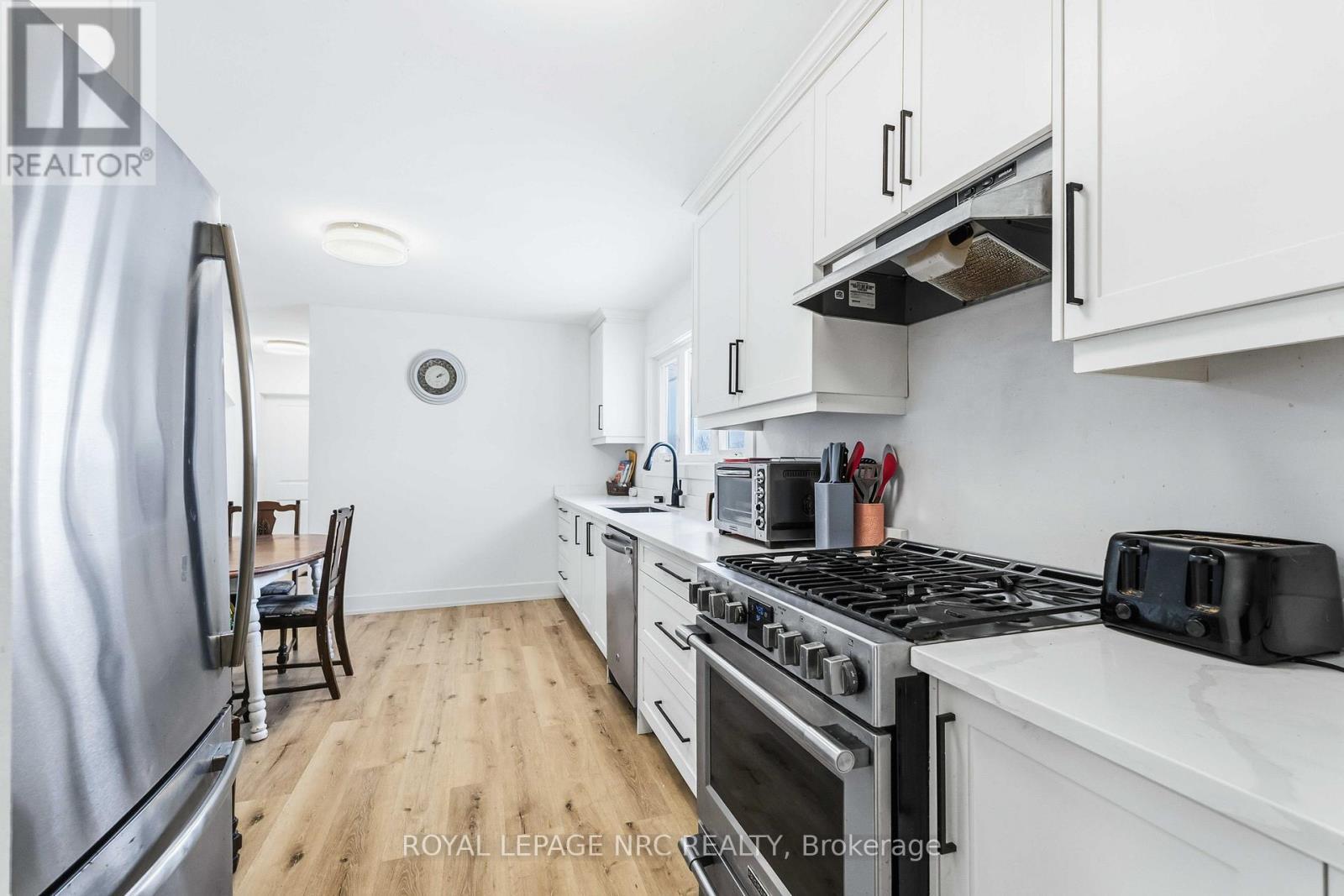 












764 COLLVER ROAD

,
West Lincoln (Bismark/Wellandport),




Ontario
L0R2J0

