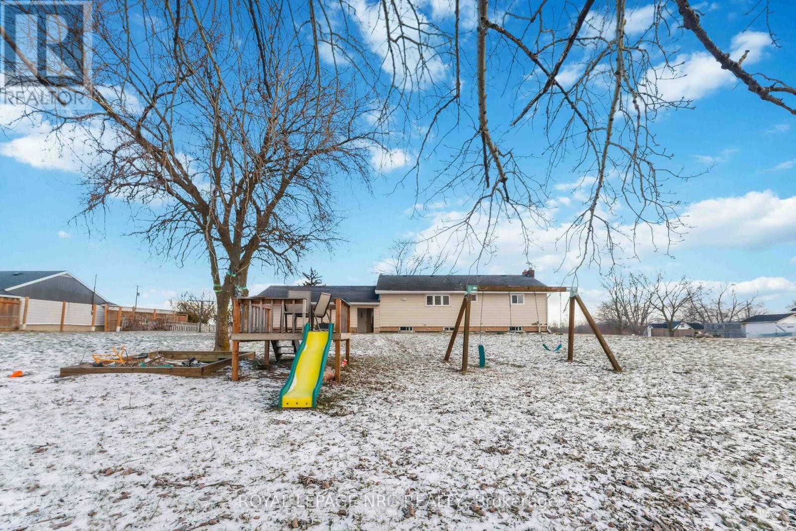 












764 COLLVER ROAD

,
West Lincoln (Bismark/Wellandport),




Ontario
L0R2J0

