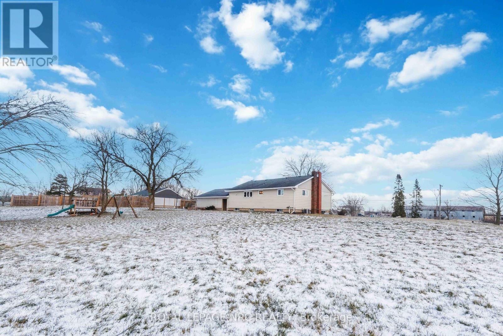 












764 COLLVER ROAD

,
West Lincoln (Bismark/Wellandport),




Ontario
L0R2J0

