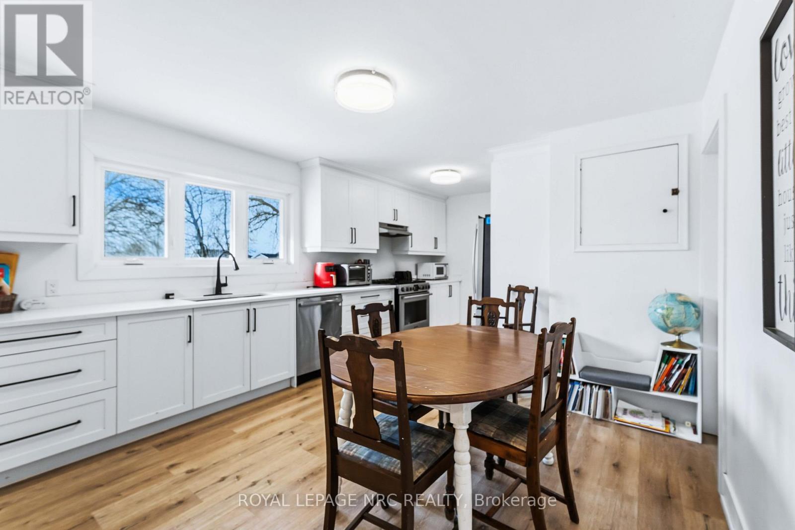 












764 COLLVER ROAD

,
West Lincoln (Bismark/Wellandport),




Ontario
L0R2J0

