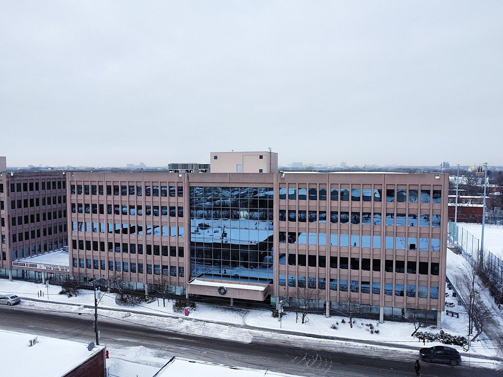 









35


Rue de Port-Royal E.

, 406,
Montréal (Ahuntsic-Cartierville),




QC
H3L3T1

