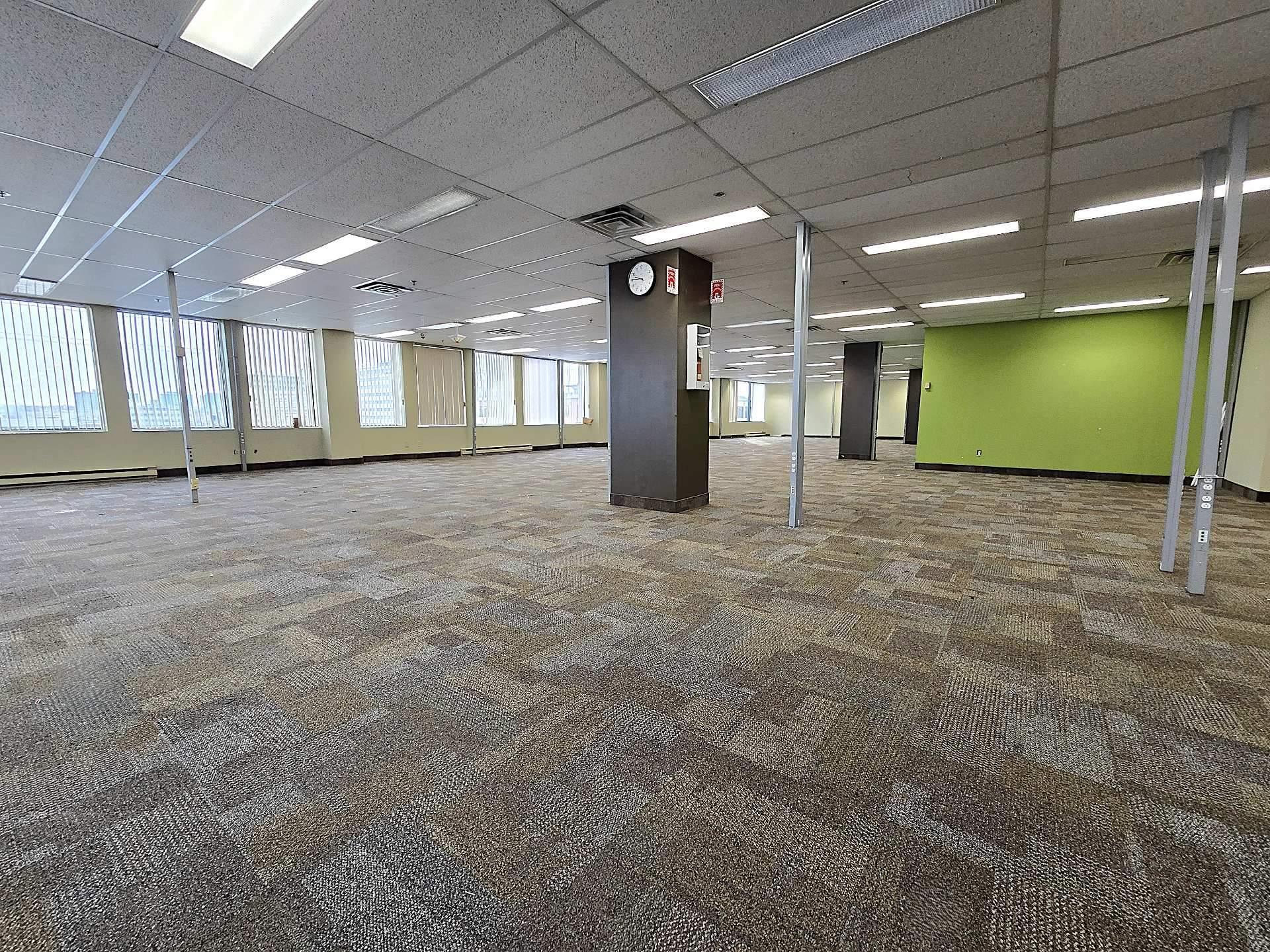 









35


Rue de Port-Royal E.

, 406,
Montréal (Ahuntsic-Cartierville),




QC
H3L3T1

