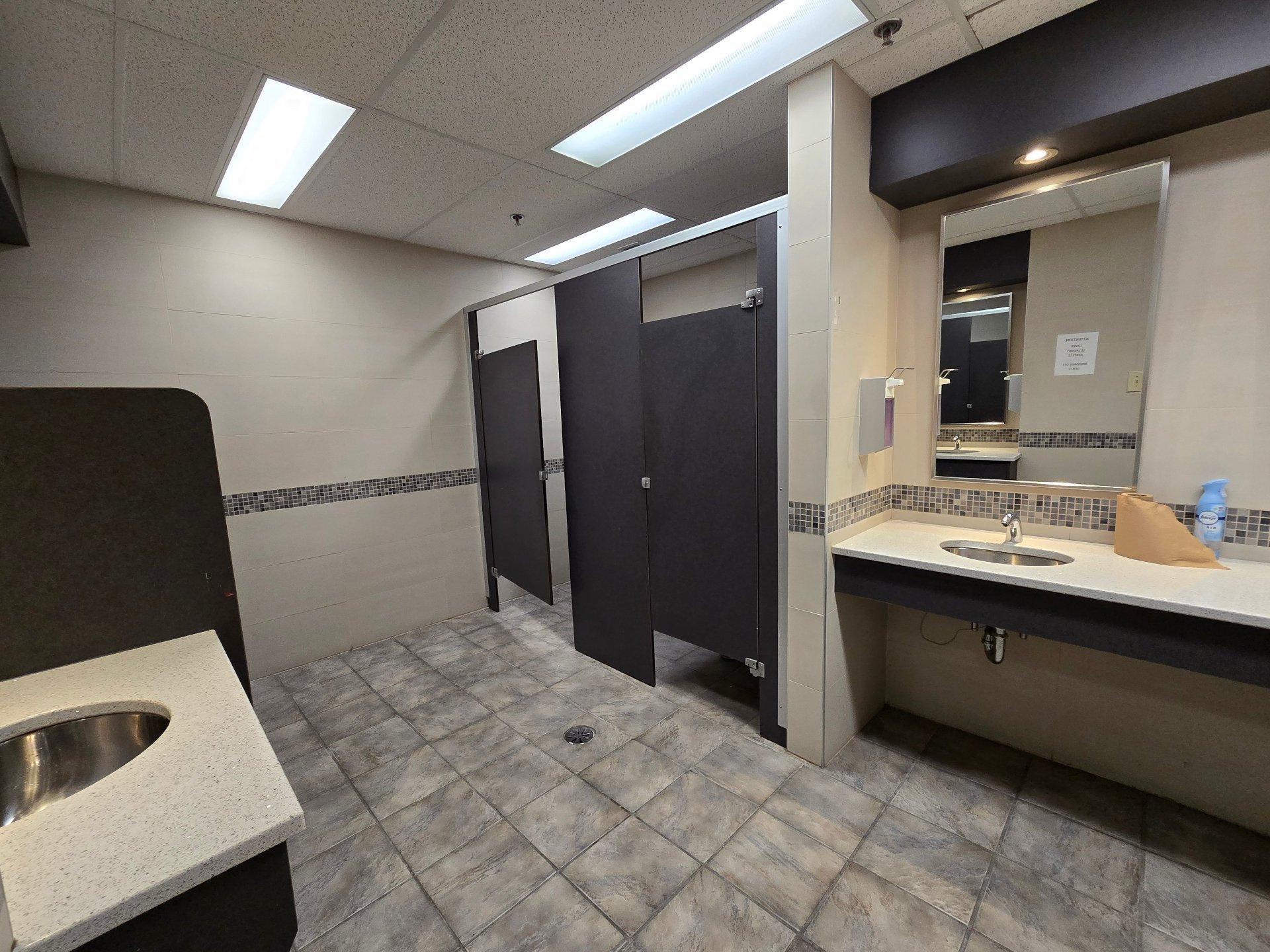 









35


Rue de Port-Royal E.

, 406,
Montréal (Ahuntsic-Cartierville),




QC
H3L3T1

