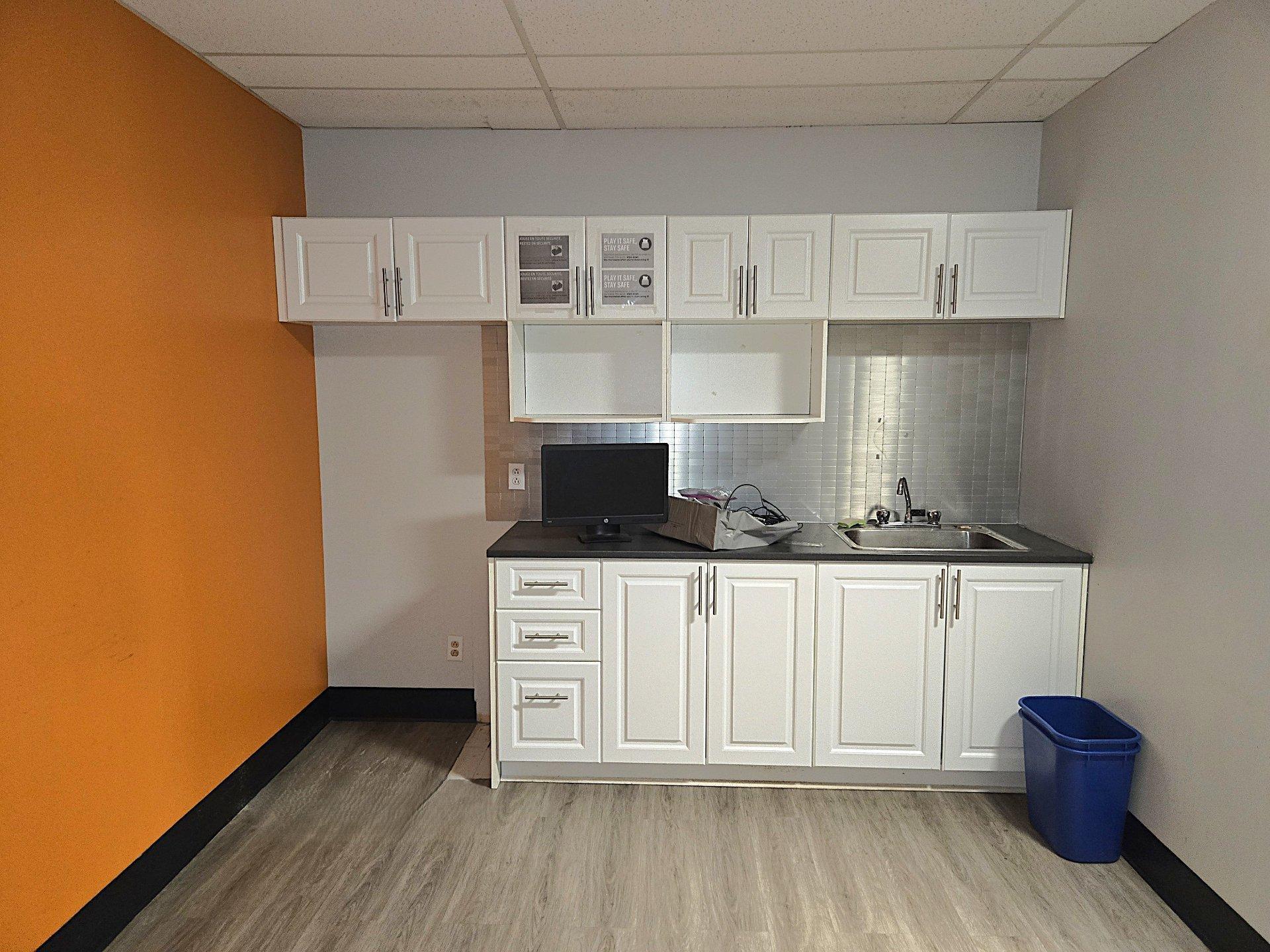 









35


Rue de Port-Royal E.

, 401,
Montréal (Ahuntsic-Cartierville),




QC
H3L3T1

