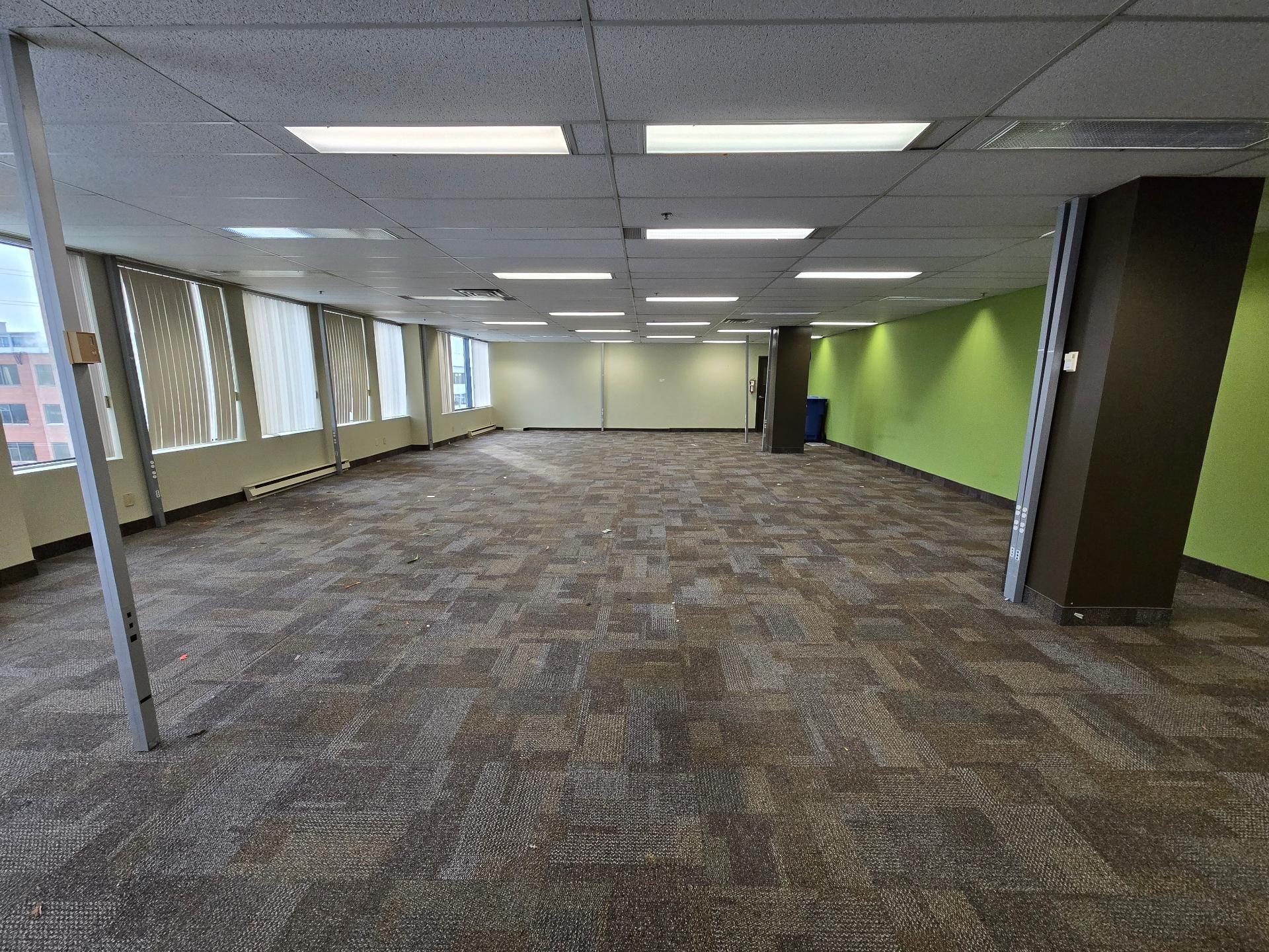 









35


Rue de Port-Royal E.

, 401,
Montréal (Ahuntsic-Cartierville),




QC
H3L3T1

