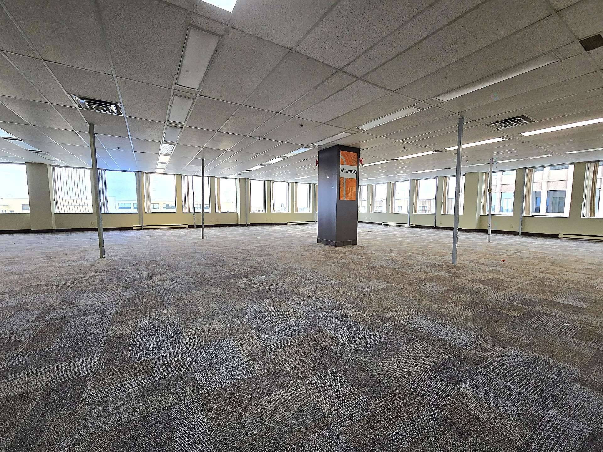 









35


Rue de Port-Royal E.

, 405,
Montréal (Ahuntsic-Cartierville),




QC
H3L3T1

