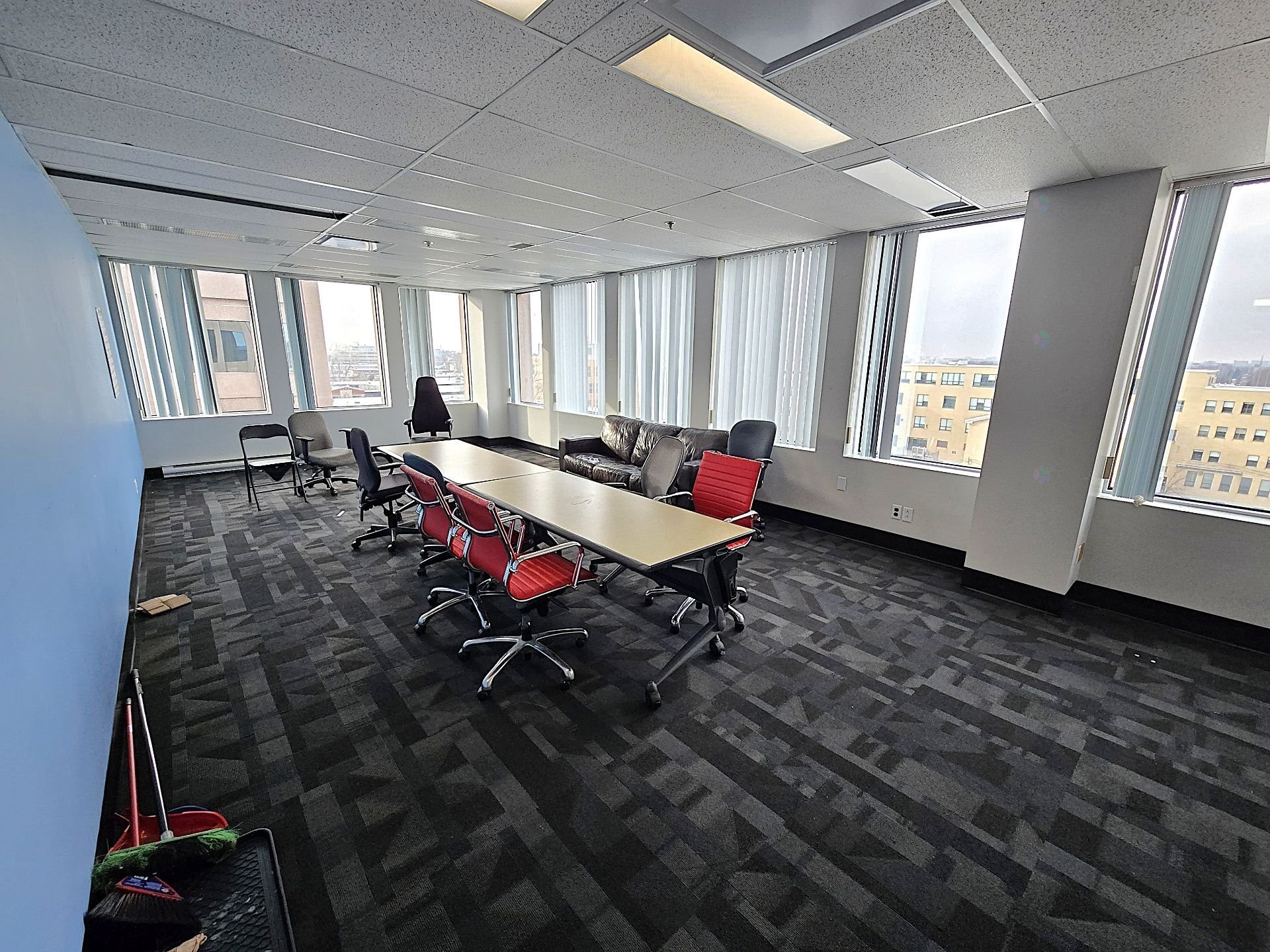 









35


Rue de Port-Royal E.

, 405,
Montréal (Ahuntsic-Cartierville),




QC
H3L3T1

