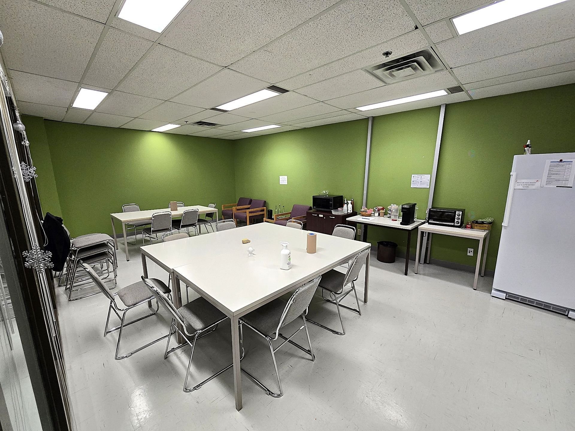 









35


Rue de Port-Royal E.

, 405,
Montréal (Ahuntsic-Cartierville),




QC
H3L3T1

