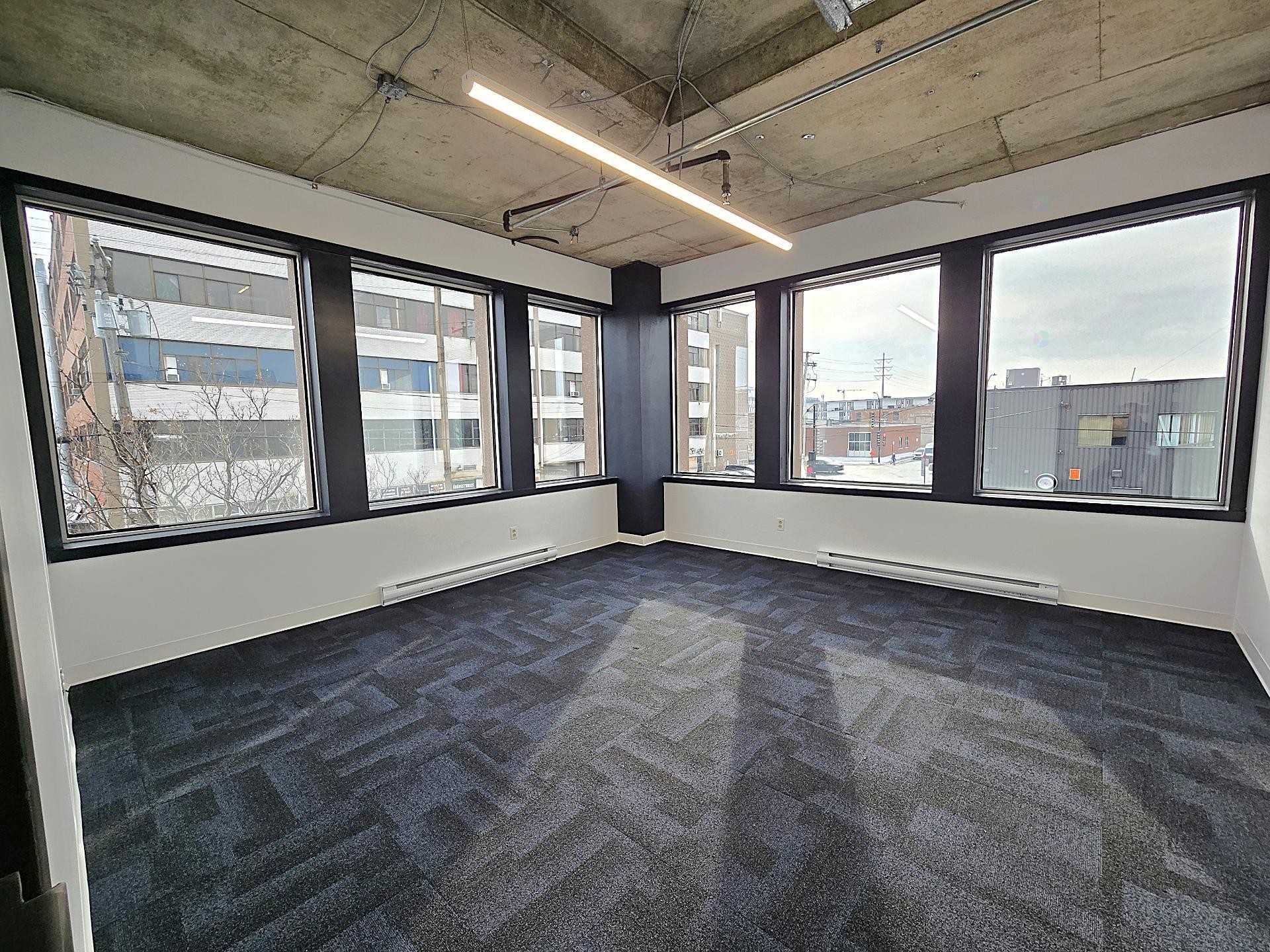 









35


Rue de Port-Royal E.

, 100,
Montréal (Ahuntsic-Cartierville),




QC
H3L3T1

