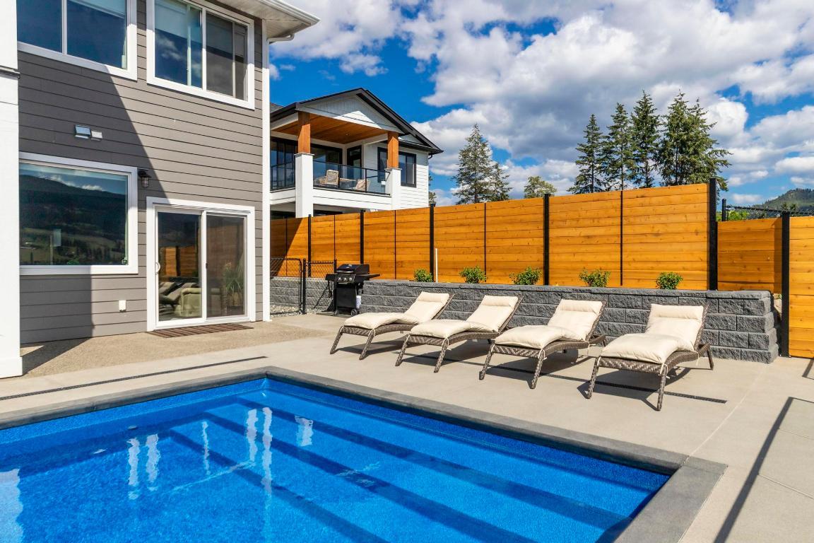 









11582


Middleton

Road,
Lake Country,




BC
V4V 1G6

