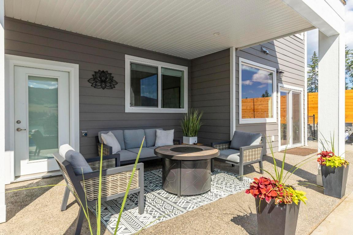 









11582


Middleton

Road,
Lake Country,




BC
V4V 1G6

