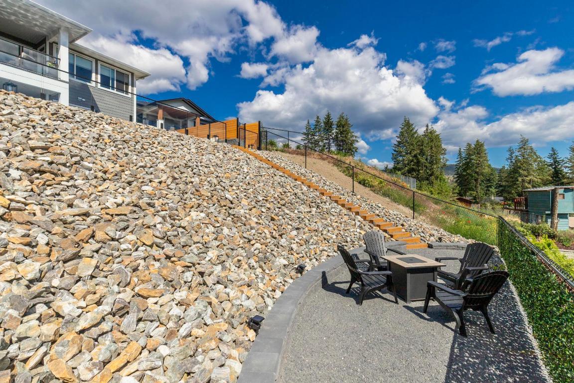 









11582


Middleton

Road,
Lake Country,




BC
V4V 1G6

