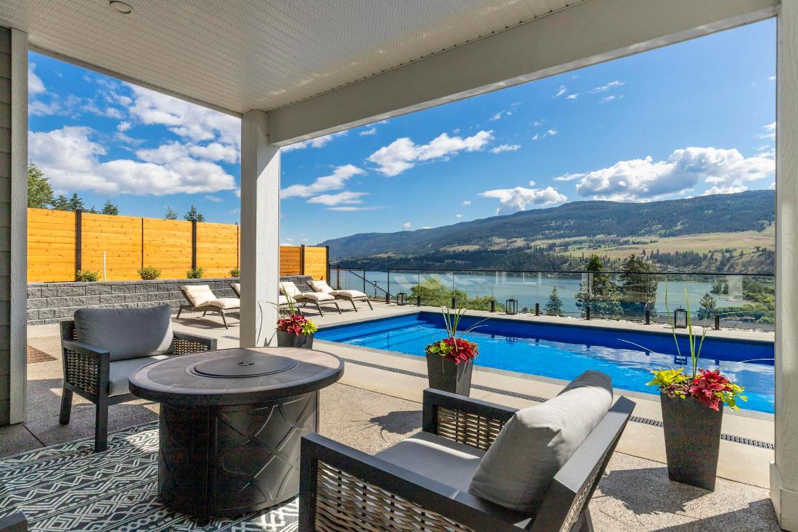 









11582


Middleton

Road,
Lake Country,




BC
V4V 1G6


