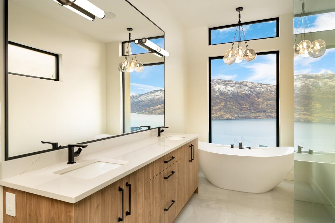 









573


Clifton

Court,
Kelowna,




BC
V1V 0B7

