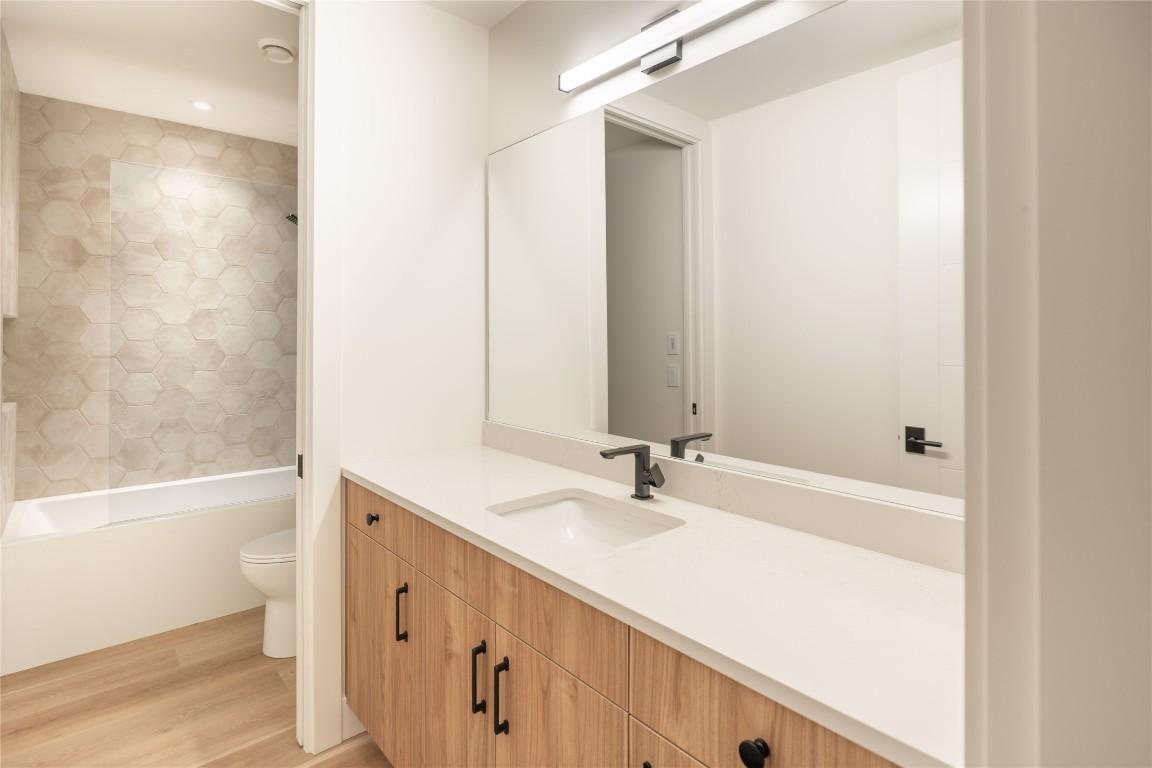 









573


Clifton

Court,
Kelowna,




BC
V1V 0B7

