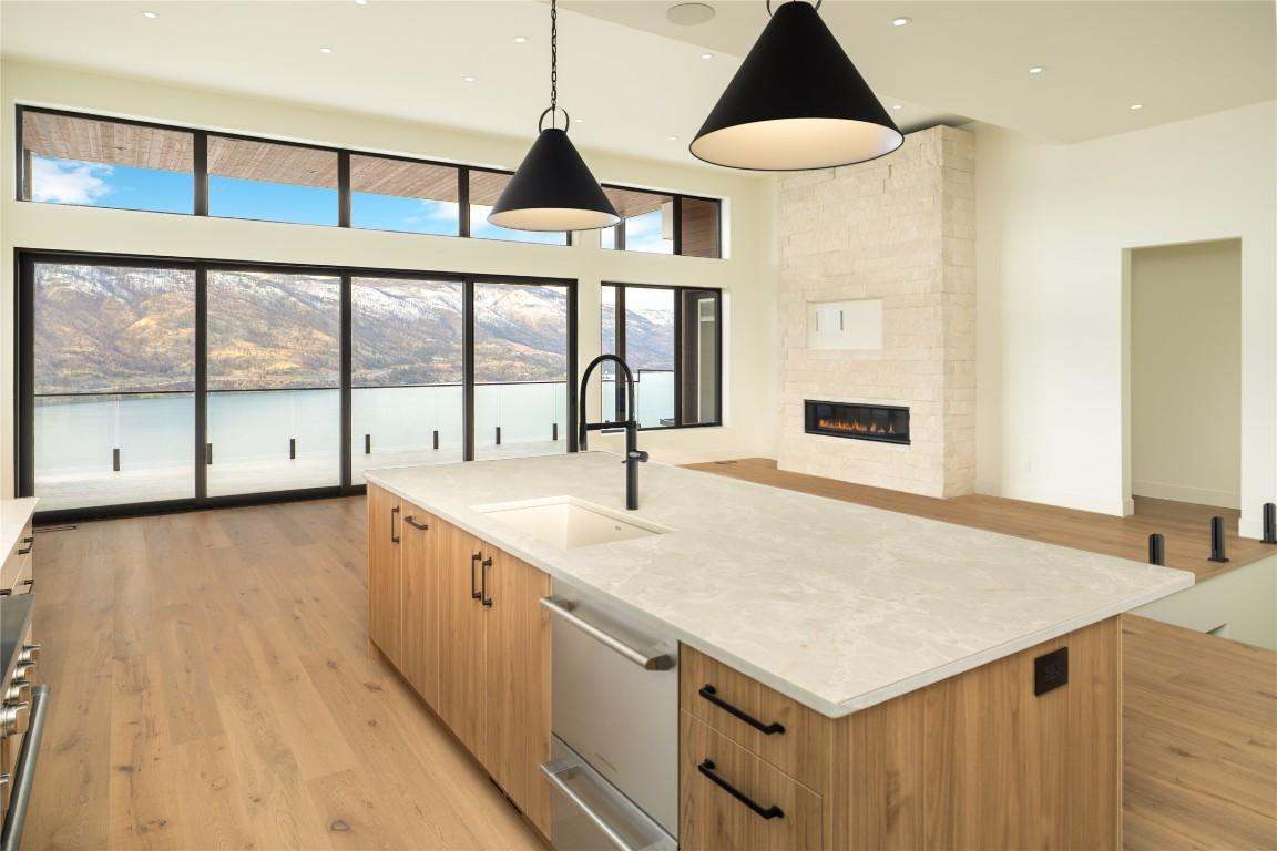 









573


Clifton

Court,
Kelowna,




BC
V1V 0B7

