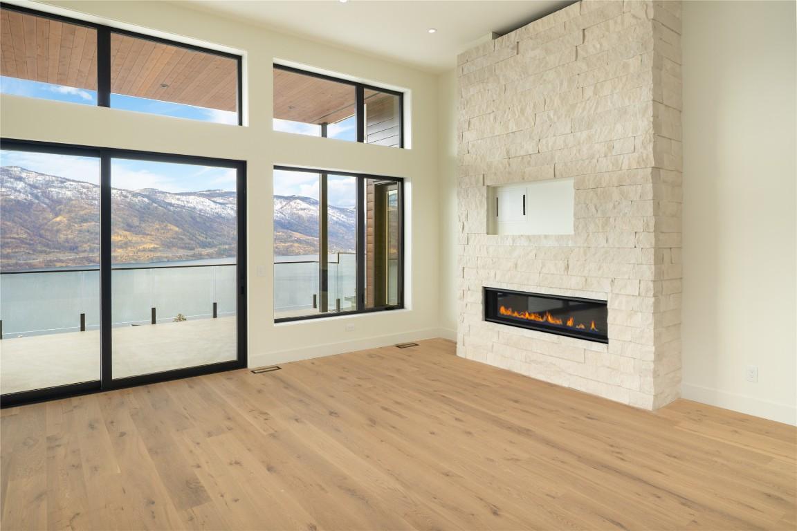 









573


Clifton

Court,
Kelowna,




BC
V1V 0B7

