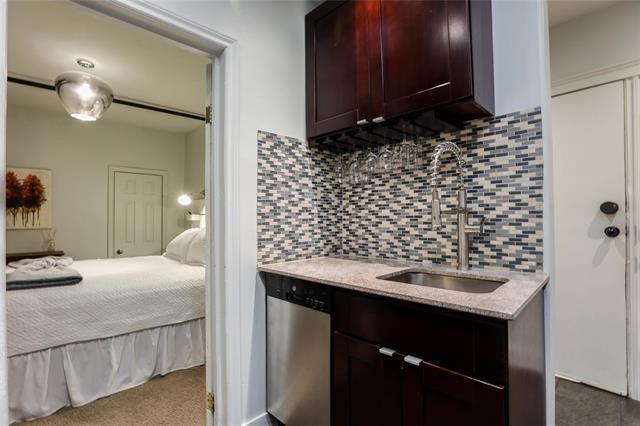 









79


Smith

ST, 3,
Winnipeg,




MB
R3C 1J4

