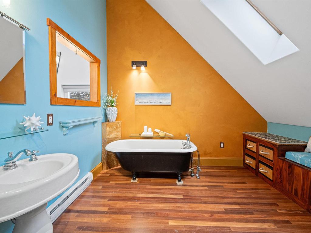 












687 Ketch Harbour Road

,
Portuguese Cove,




NS
B3V 1K2

