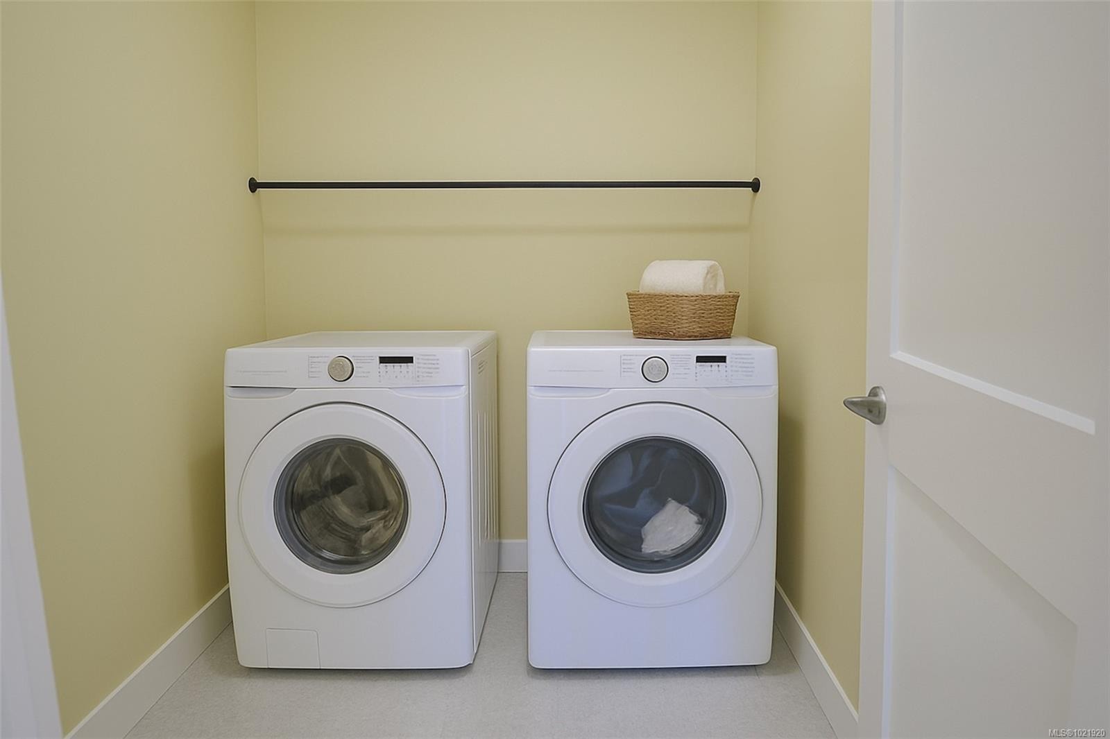 









167


Hunter

Way,
Ladysmith,




BC
V9G 1N4

