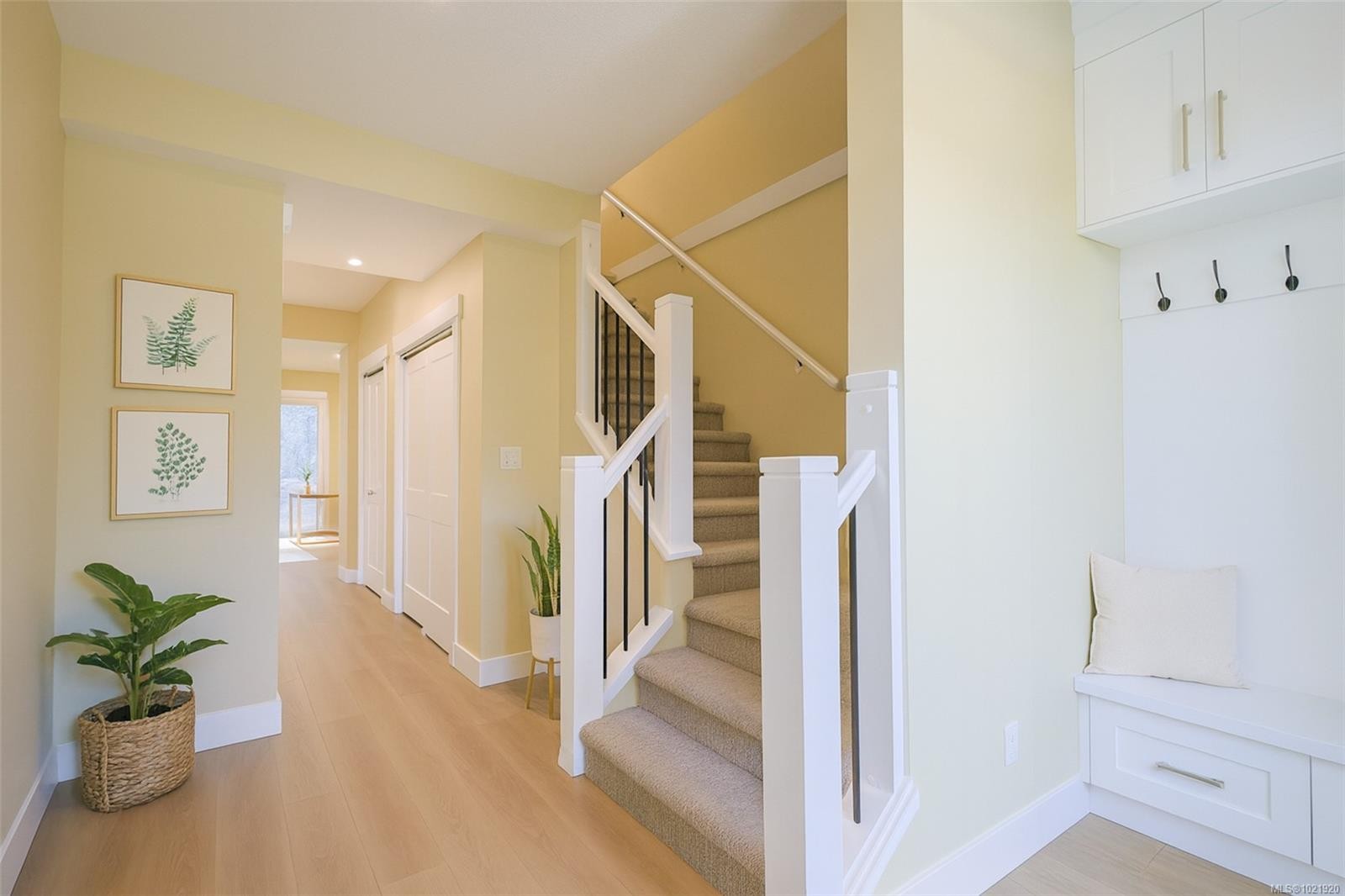 









167


Hunter

Way,
Ladysmith,




BC
V9G 1N4

