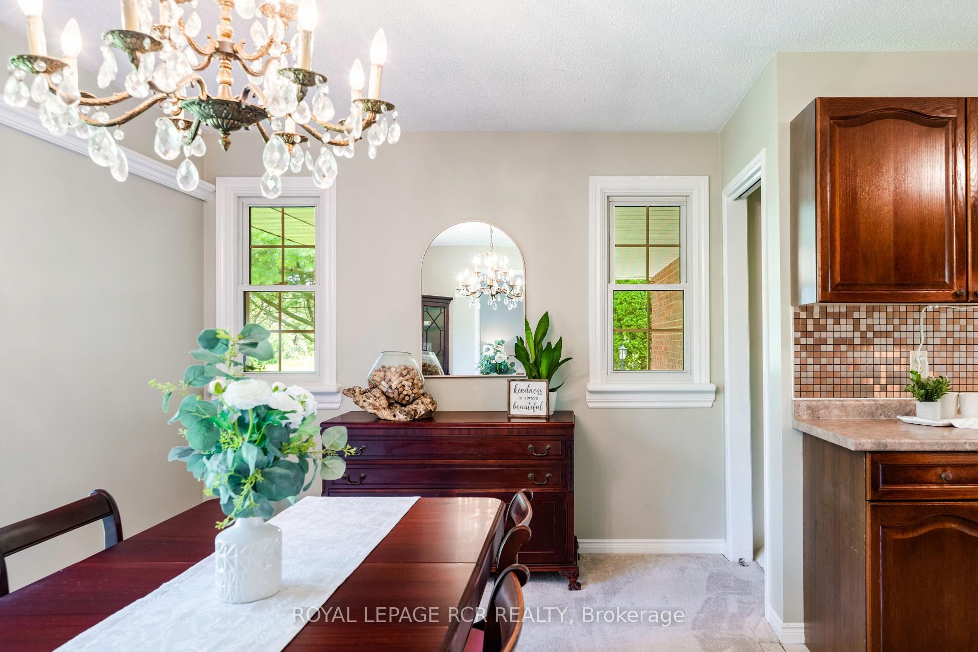 









2534


Highpoint

Side Road,
Caledon,




ON
L7K 0J1

