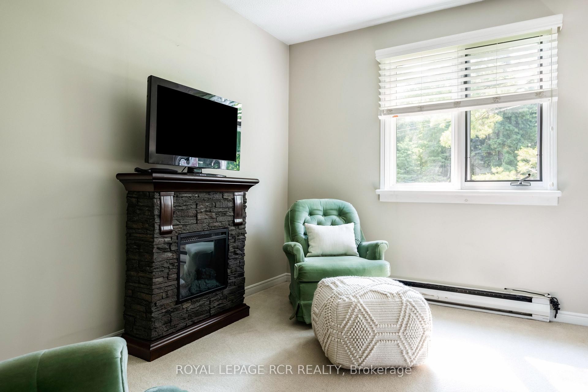 









2534


Highpoint

Side Road,
Caledon,




ON
L7K 0J1

