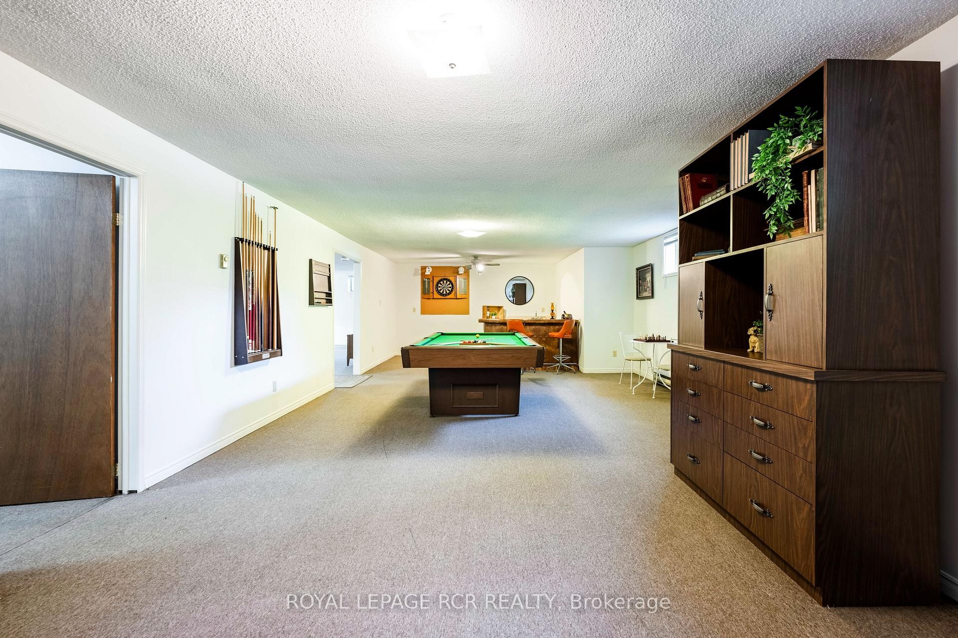 









2534


Highpoint

Side Road,
Caledon,




ON
L7K 0J1

