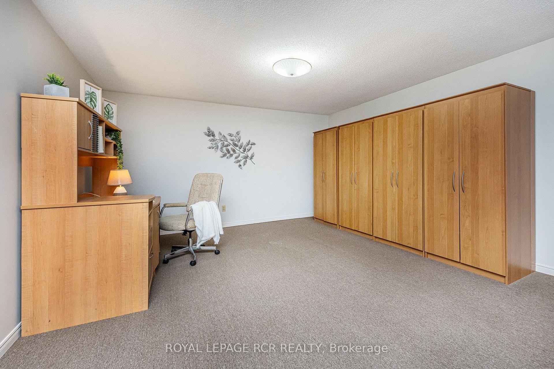 









2534


Highpoint

Side Road,
Caledon,




ON
L7K 0J1

