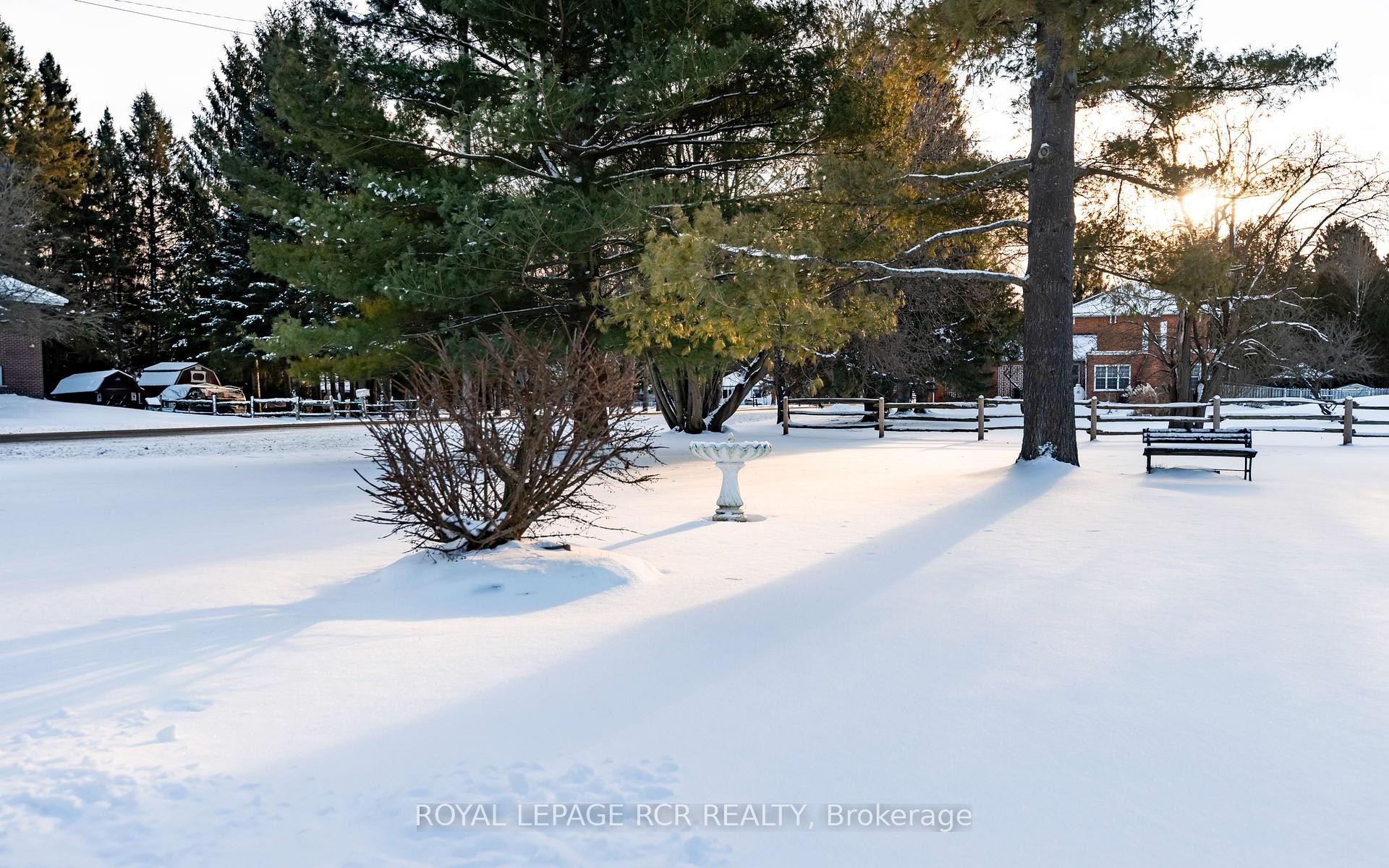 









2534


Highpoint

Side Road,
Caledon,




ON
L7K 0J1

