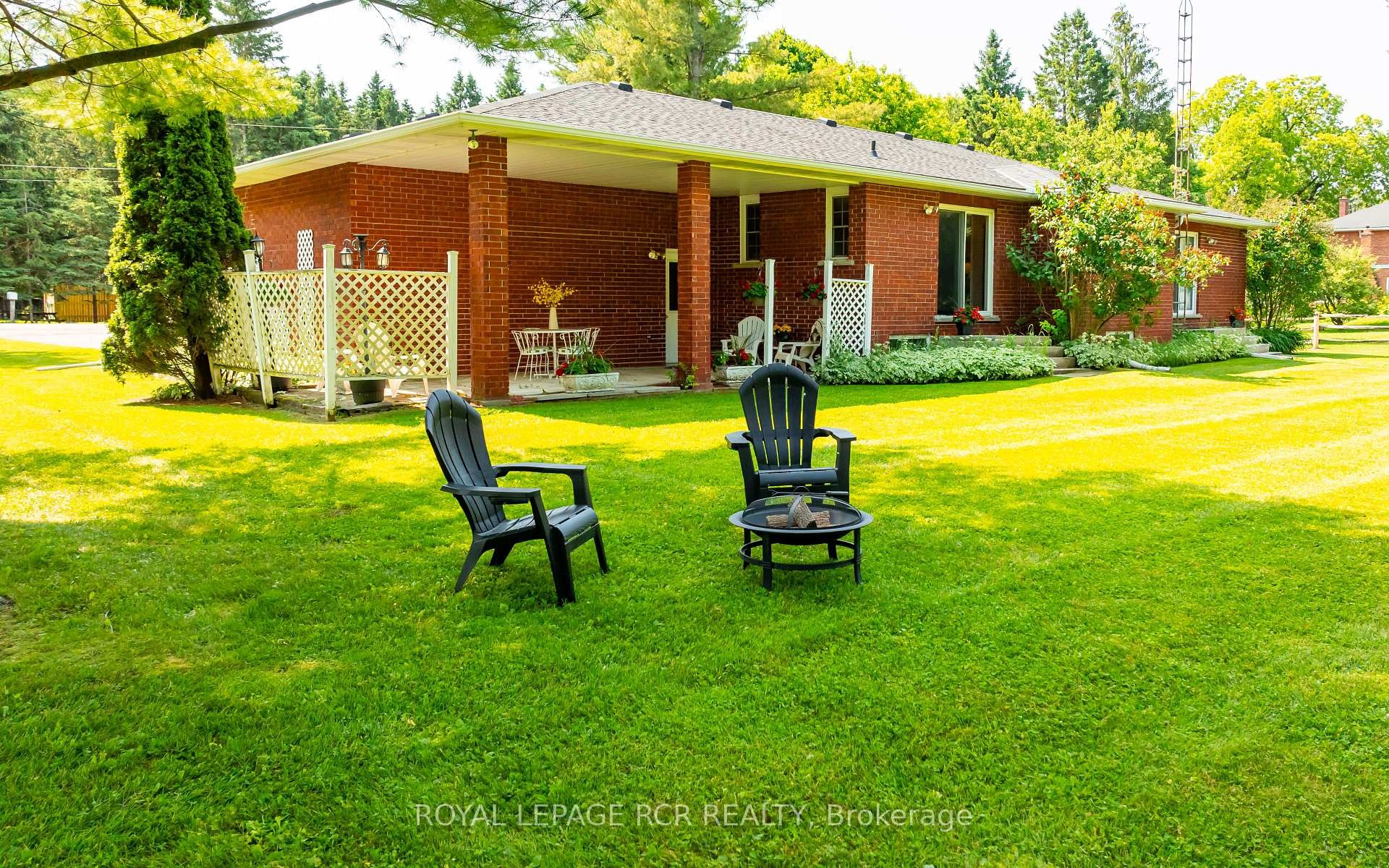 









2534


Highpoint

Side Road,
Caledon,




ON
L7K 0J1

