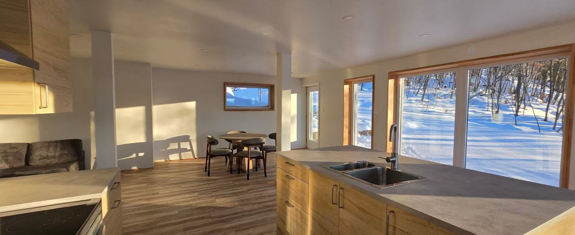 









62


Ch. de la Montagne

,
Lac-des-Seize-Îles,




QC
J0T2M0

