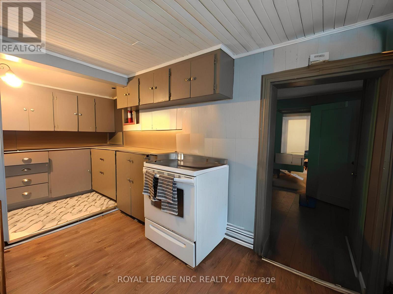 












4832 REGIONAL ROAD

,
Lincoln (Escarpment),




Ontario
L0R1Y0

