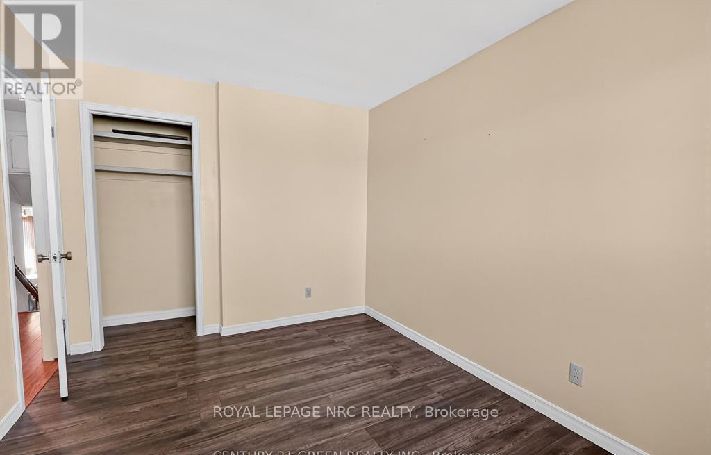 












6186 DELTA DRIVE

,
Niagara Falls,




Ontario
L2H2G8

