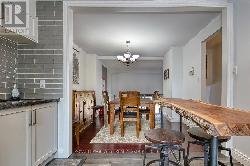 












3 - 92 TWENTY NINTH STREET

,
Toronto,




Ontario
M8W3B2

