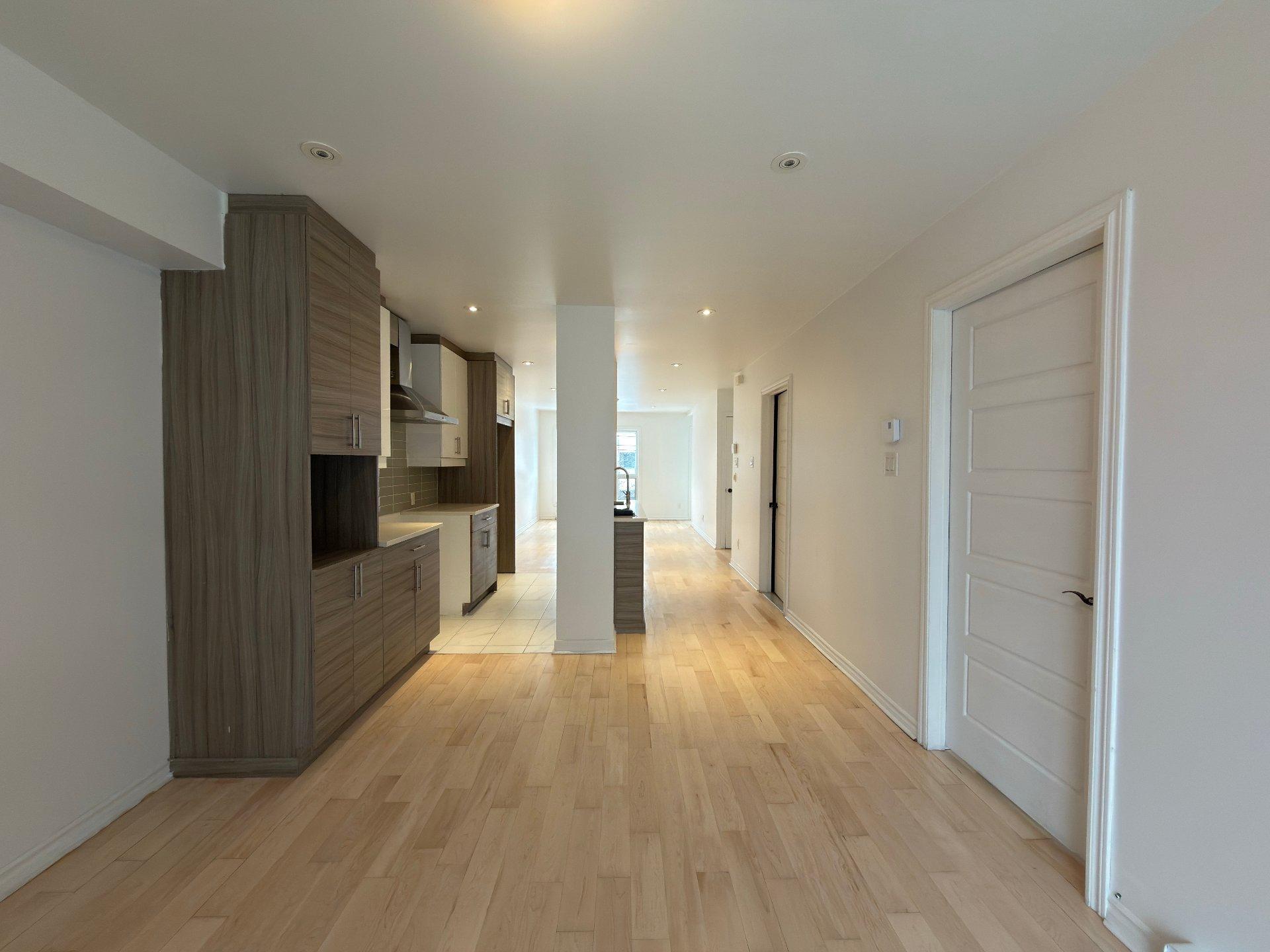 









2196


Rue Pierre-Tétreault

,
Montréal (Mercier/Hochelaga-Maisonneuve),




QC
H1L4Y7

