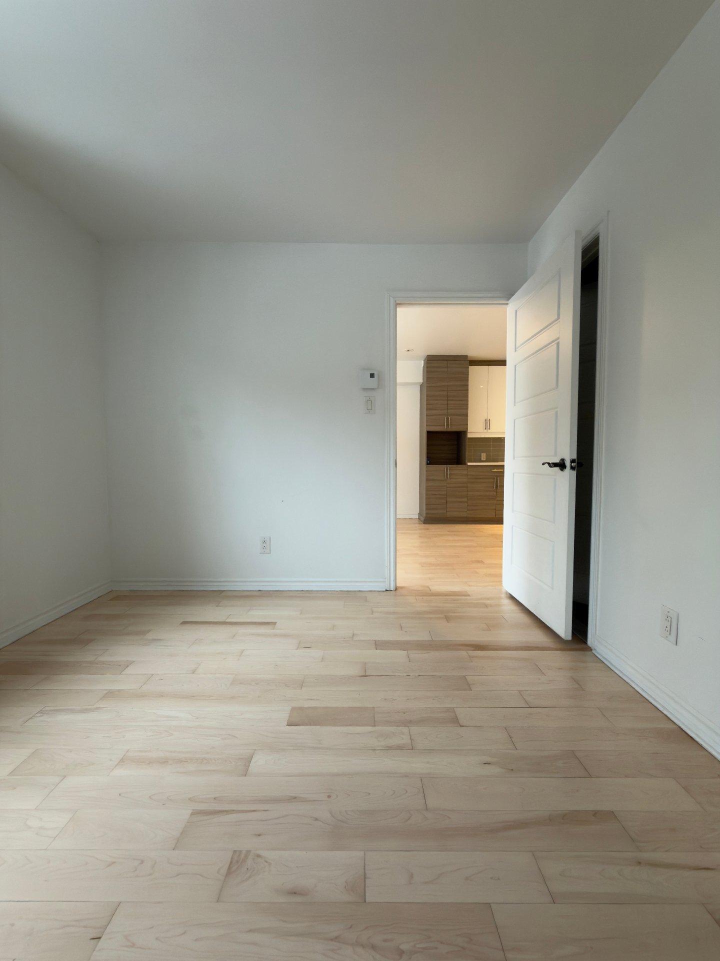 









2196


Rue Pierre-Tétreault

,
Montréal (Mercier/Hochelaga-Maisonneuve),




QC
H1L4Y7

