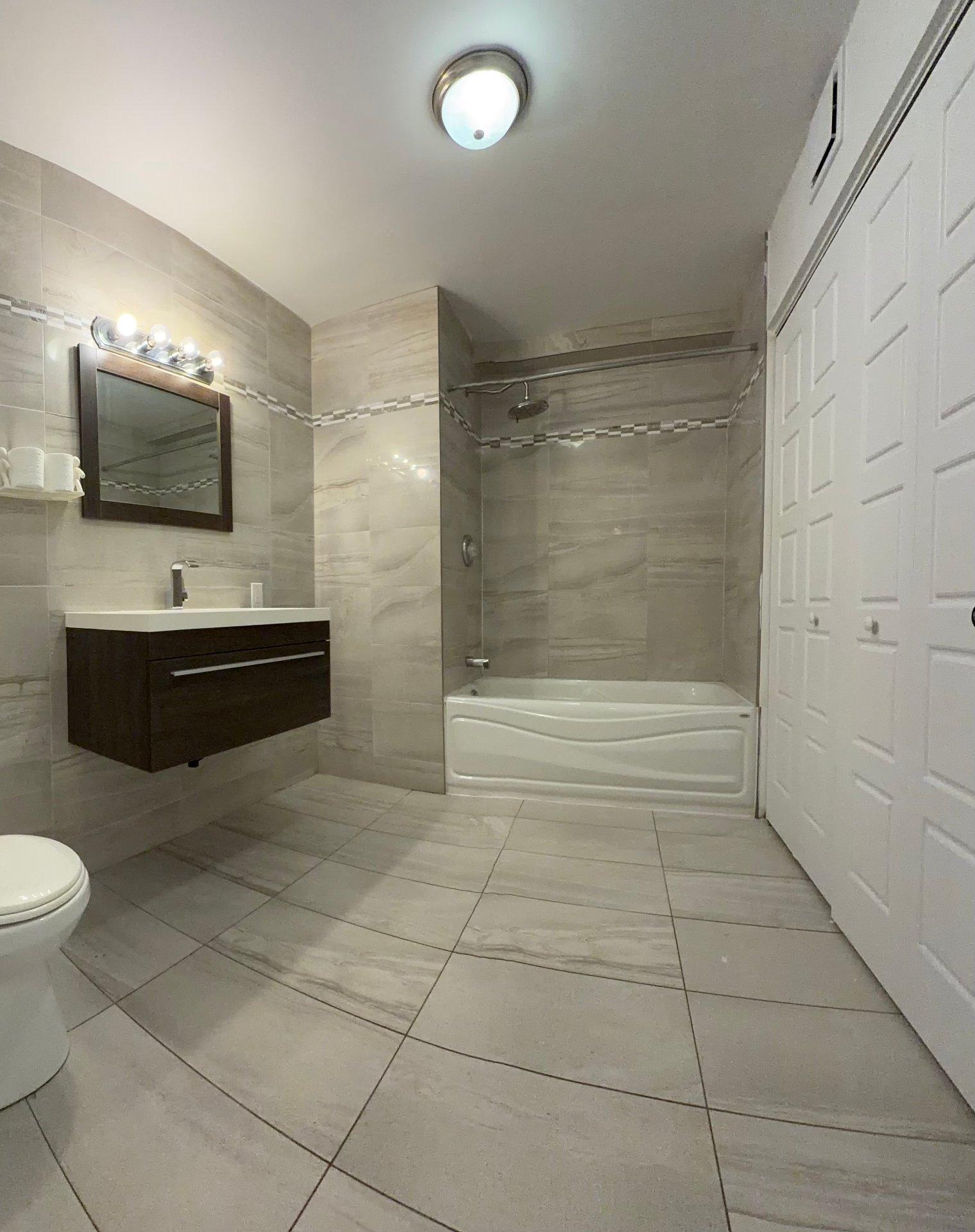 









2196


Rue Pierre-Tétreault

,
Montréal (Mercier/Hochelaga-Maisonneuve),




QC
H1L4Y7

