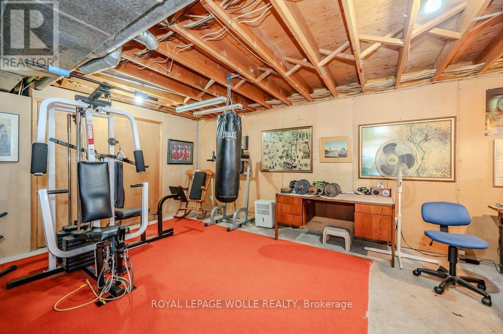 












39 BANNOCKBURN ROAD

,
Kitchener,




Ontario
N2R1M1

