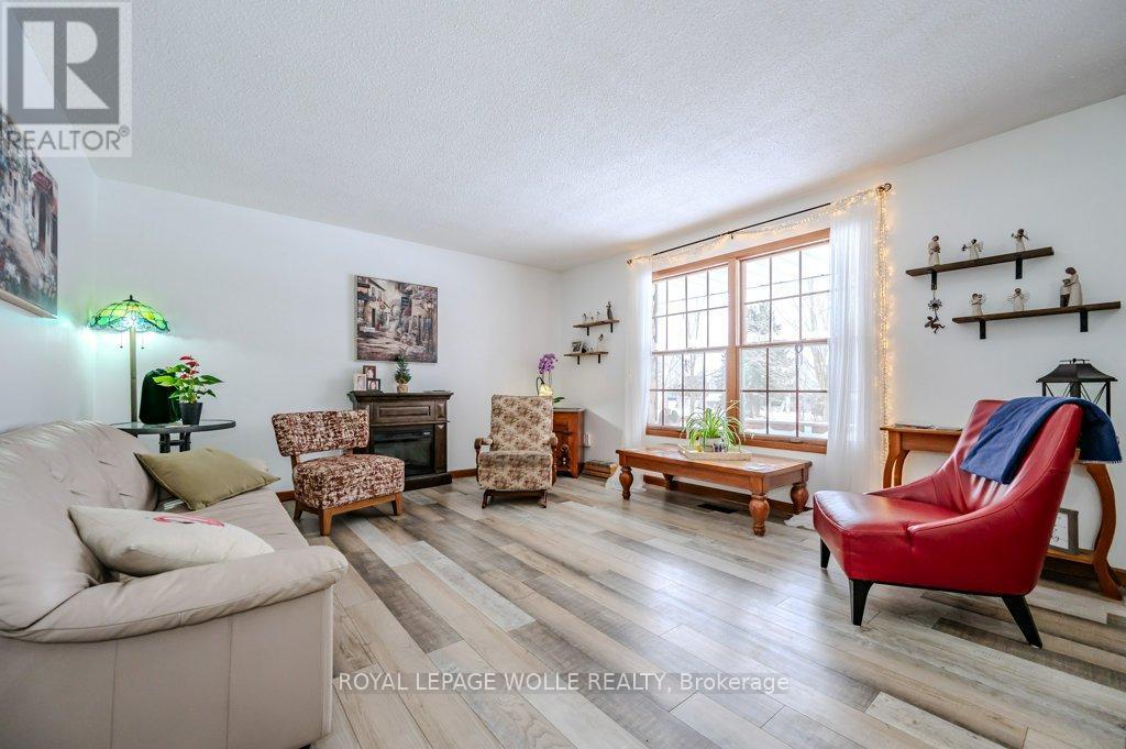 












39 BANNOCKBURN ROAD

,
Kitchener,




Ontario
N2R1M1

