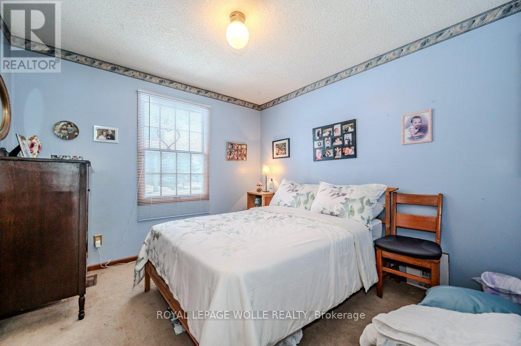 












39 BANNOCKBURN ROAD

,
Kitchener,




Ontario
N2R1M1

