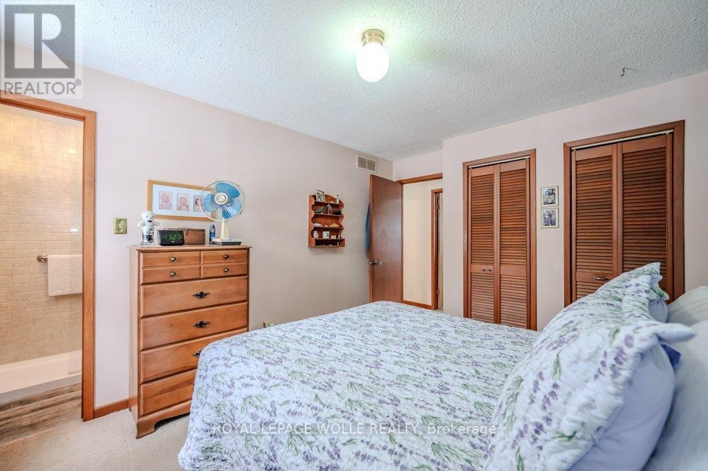












39 BANNOCKBURN ROAD

,
Kitchener,




Ontario
N2R1M1

