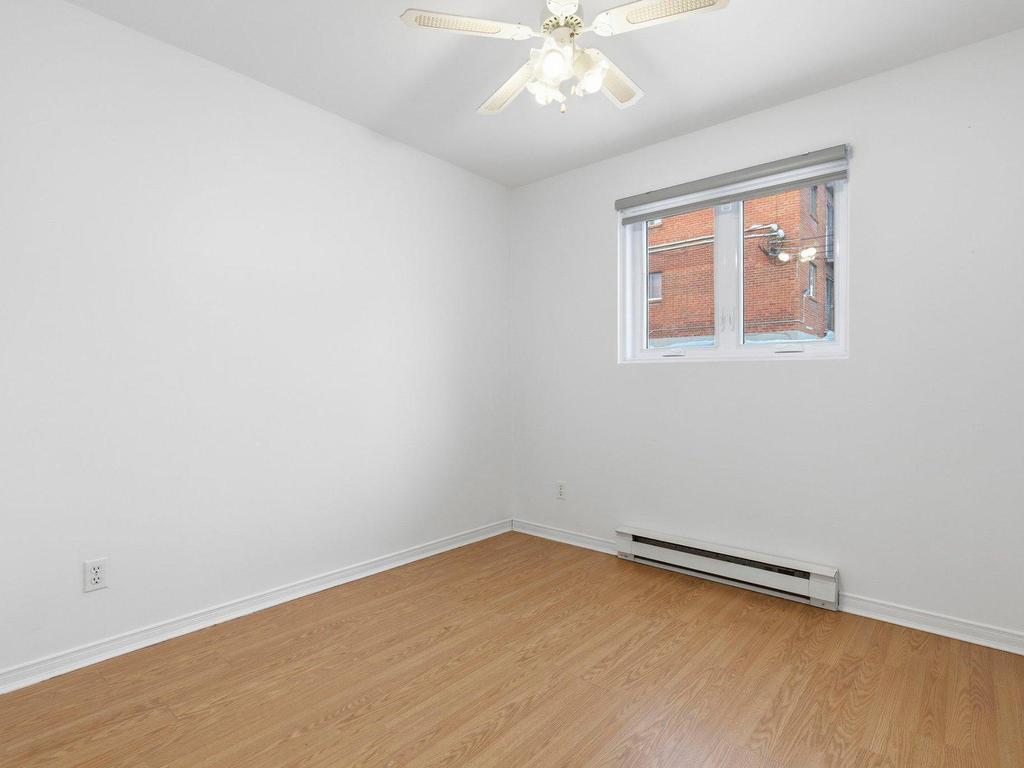 









2370


Rue Henri-Cyr

, 102,
Saint-Hubert (Longueuil),




QC
J3Y8G8

