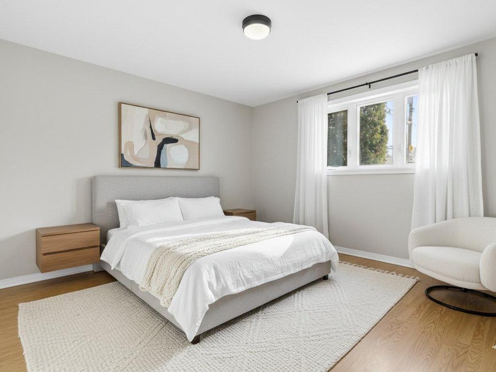 









2370


Rue Henri-Cyr

, 102,
Saint-Hubert (Longueuil),




QC
J3Y8G8

