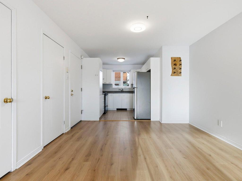 









2370


Rue Henri-Cyr

, 102,
Saint-Hubert (Longueuil),




QC
J3Y8G8

