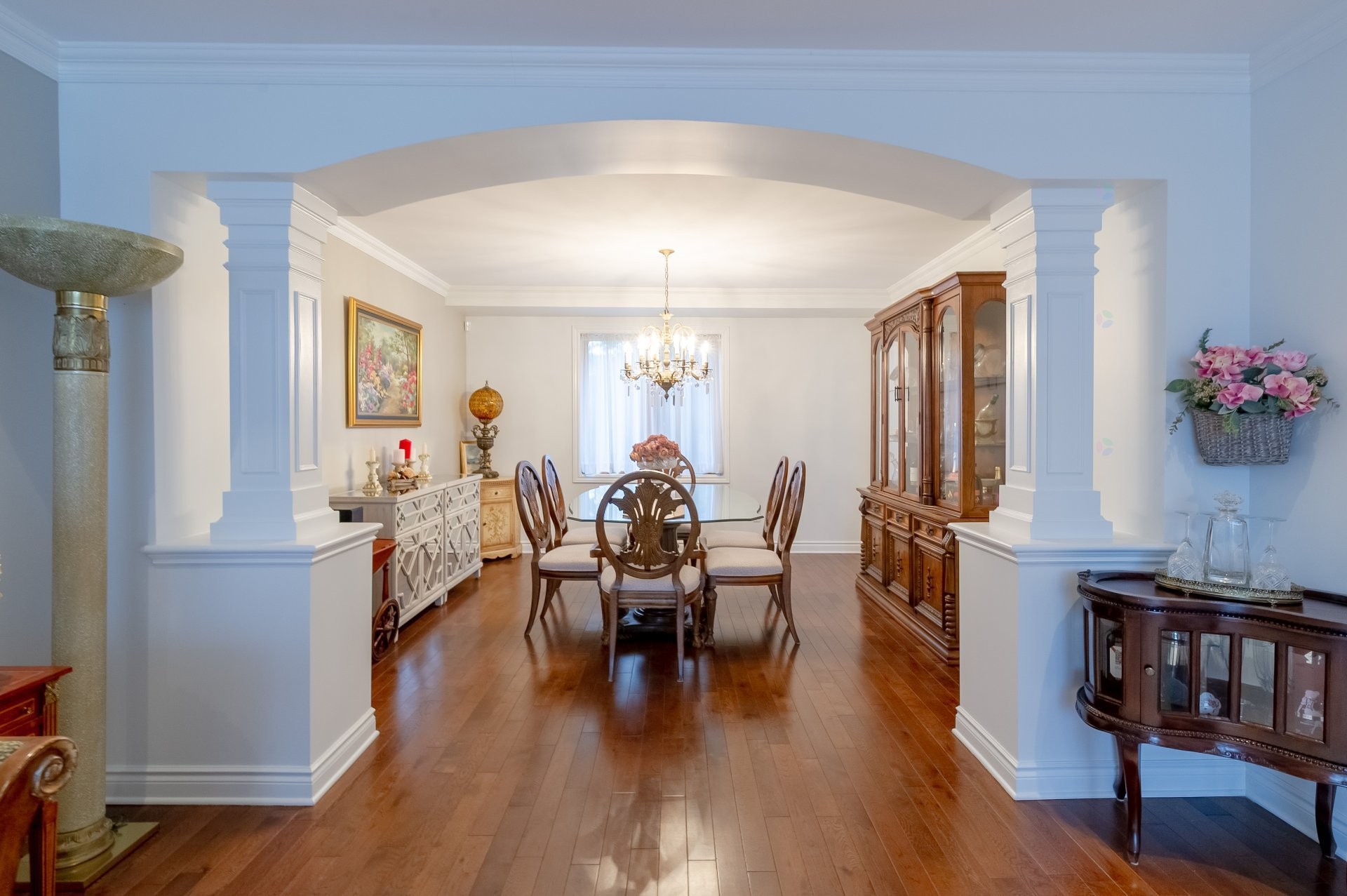 









990


Rue Renoir

,
Brossard,




QC
J4X2G9

