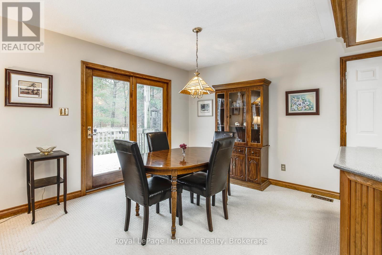 












29 MARY JANE ROAD

,
Tiny (Wyevale),




Ontario
L0L2T0

