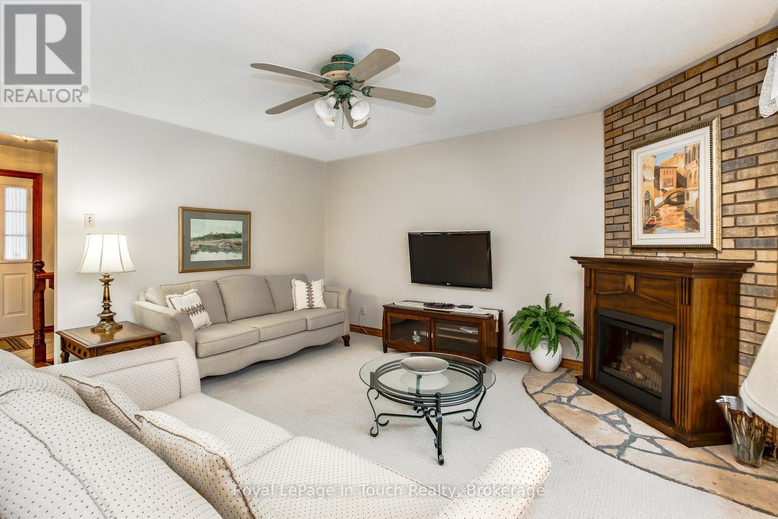 












29 MARY JANE ROAD

,
Tiny (Wyevale),




Ontario
L0L2T0

