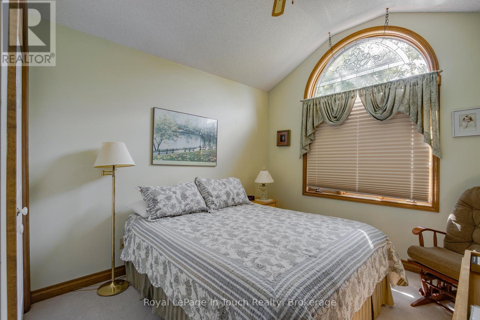 












29 MARY JANE ROAD

,
Tiny (Wyevale),




Ontario
L0L2T0

