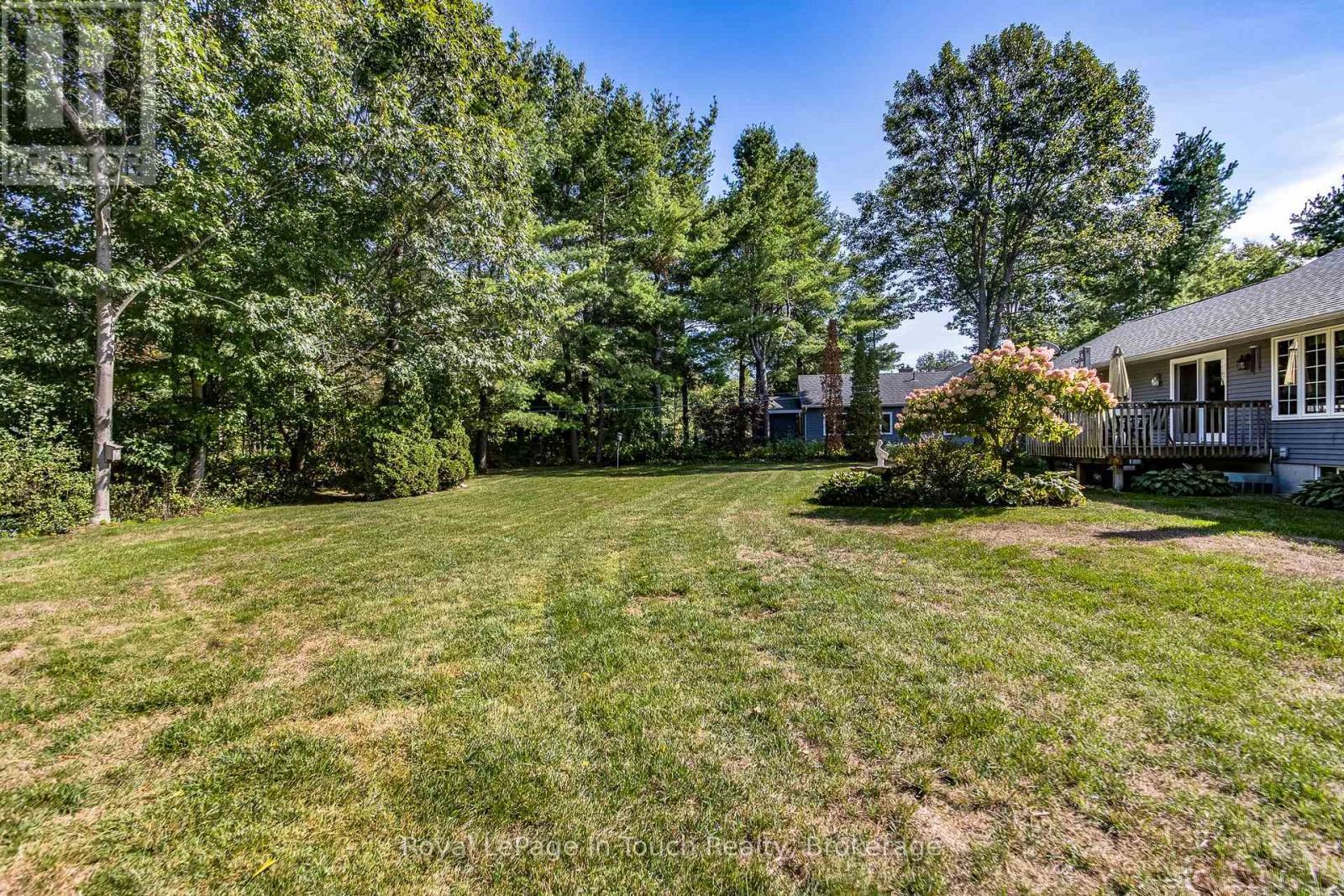 












29 MARY JANE ROAD

,
Tiny (Wyevale),




Ontario
L0L2T0

